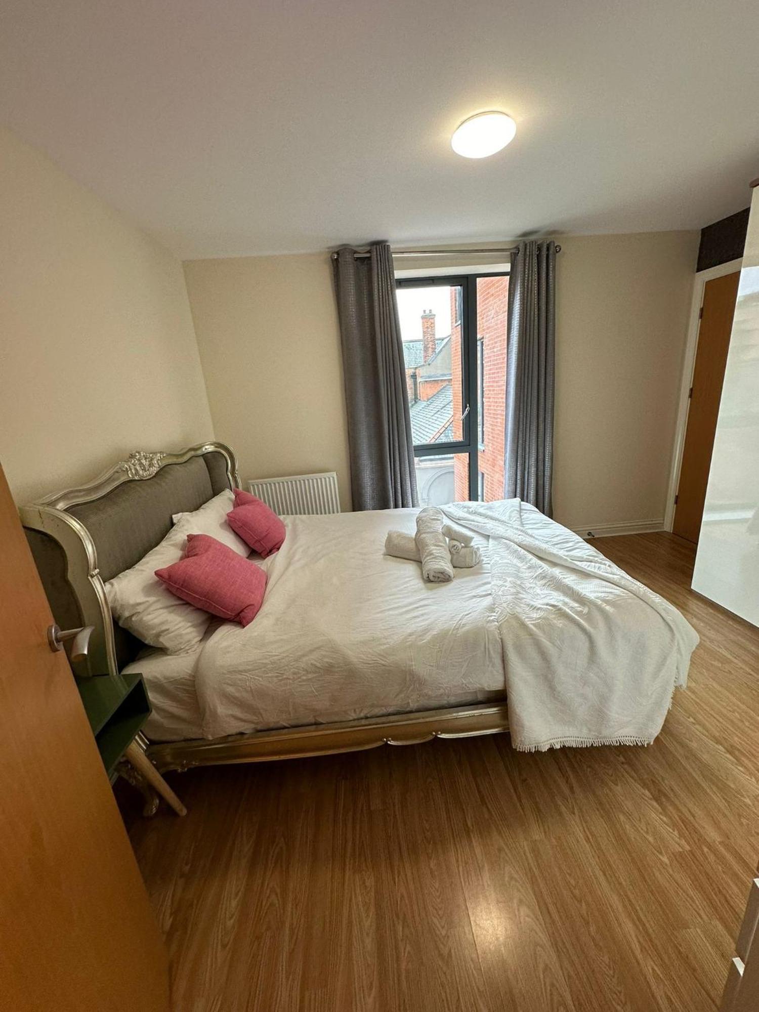 Tony'S Court Beautifully Furnished 2 Bedrooms Apartment Edgware Exteriör bild
